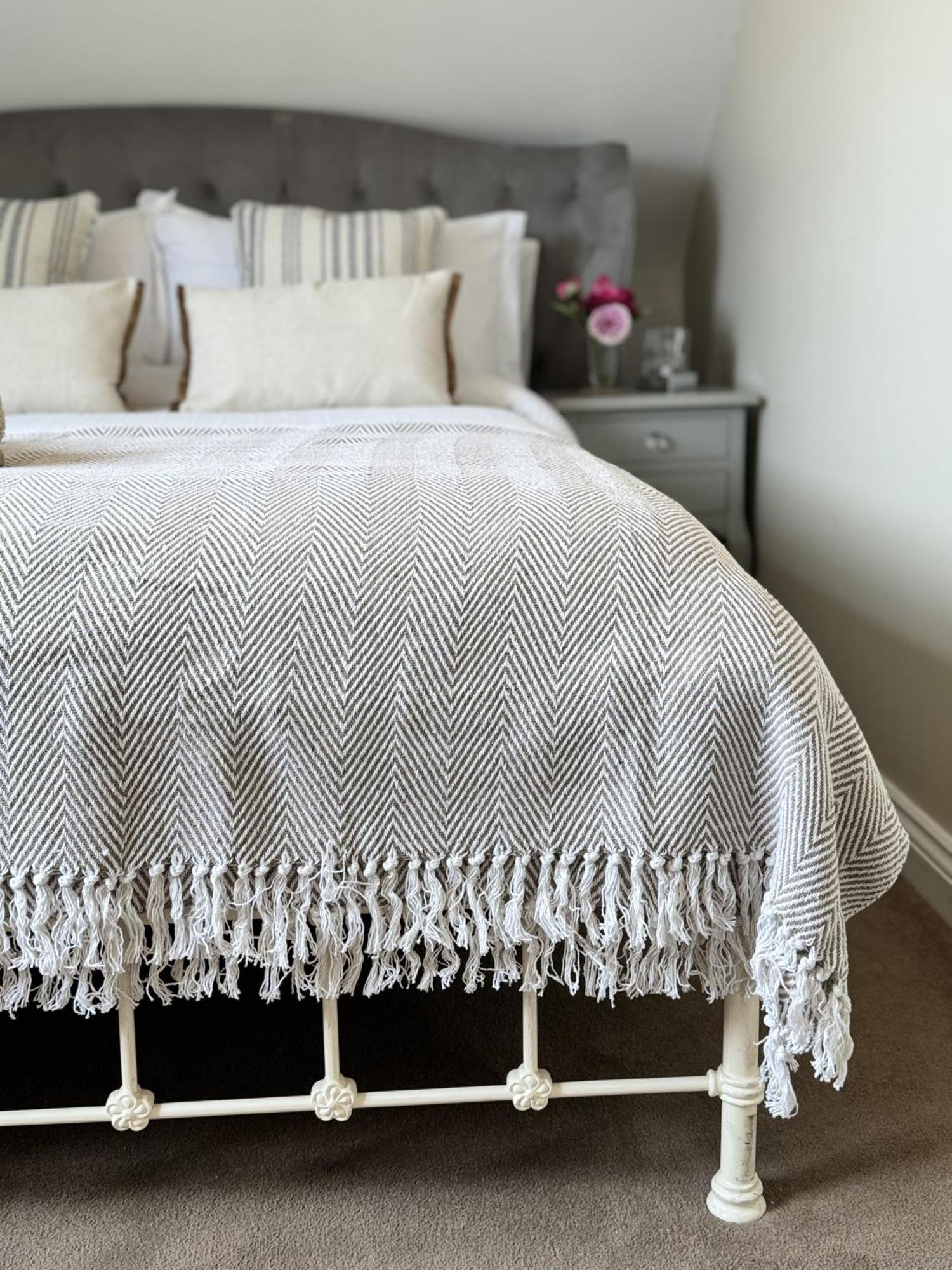 'Bramley Fall Cottage' ' On Site Ev Point - Attached Cottage,3 Separate Bedrooms -1 On Ground Level, Sleeps 6, 2 Bathrooms, Sandy Wittering Beach 8Min Drive, Rural Location, Child Friendly, Small Breed Dog Friendly, Private Parking ชิชิสเตอร์ ภายนอก รูปภาพ