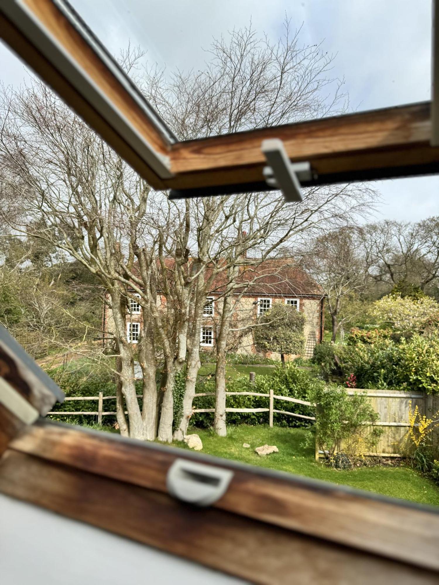 'Bramley Fall Cottage' ' On Site Ev Point - Attached Cottage,3 Separate Bedrooms -1 On Ground Level, Sleeps 6, 2 Bathrooms, Sandy Wittering Beach 8Min Drive, Rural Location, Child Friendly, Small Breed Dog Friendly, Private Parking ชิชิสเตอร์ ภายนอก รูปภาพ