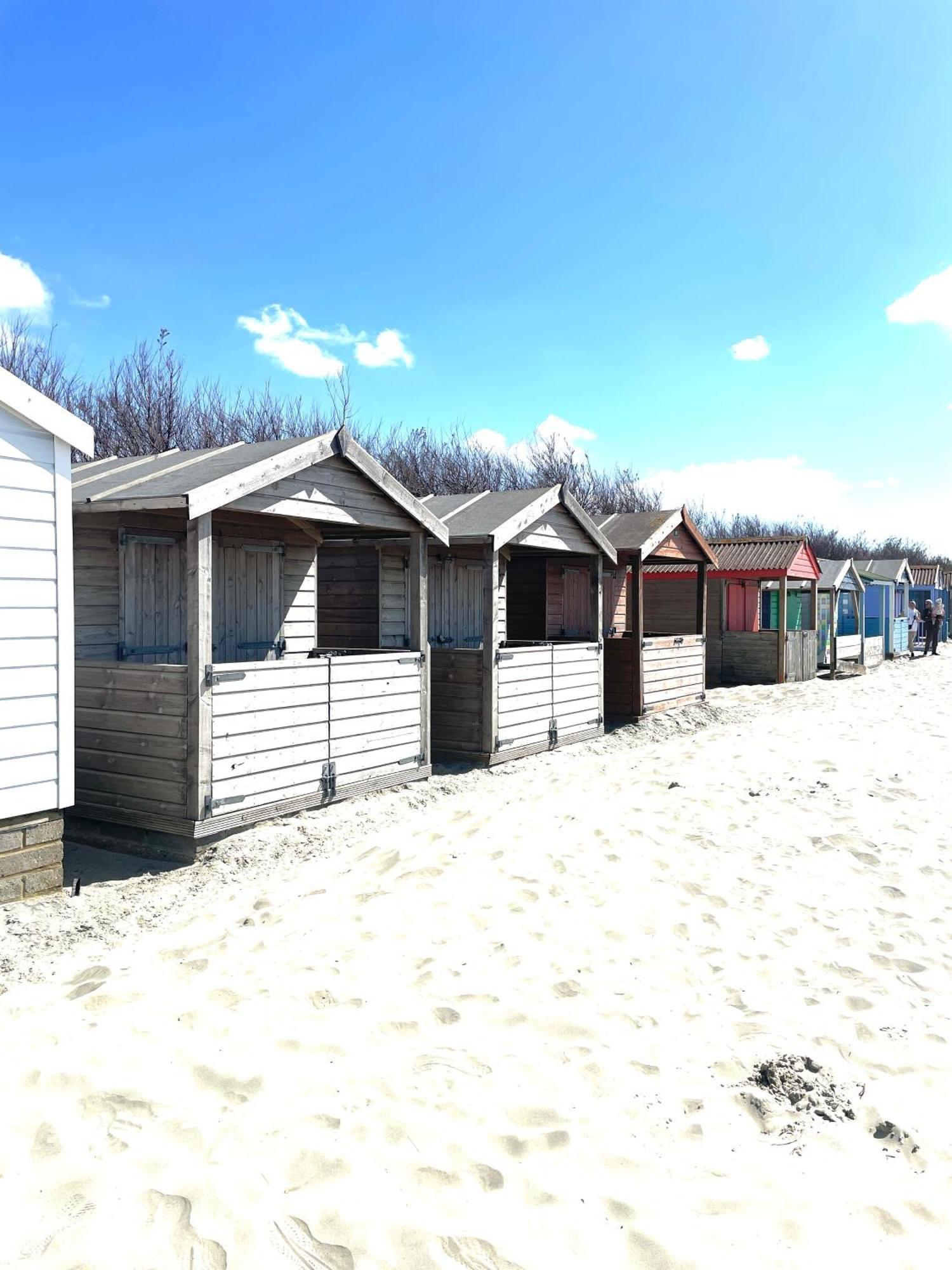 'Bramley Fall Cottage' ' On Site Ev Point - Attached Cottage,3 Separate Bedrooms -1 On Ground Level, Sleeps 6, 2 Bathrooms, Sandy Wittering Beach 8Min Drive, Rural Location, Child Friendly, Small Breed Dog Friendly, Private Parking ชิชิสเตอร์ ภายนอก รูปภาพ